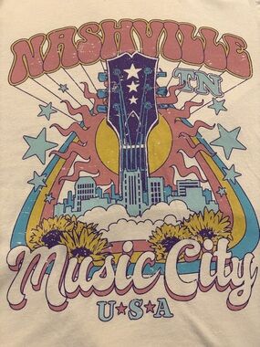 Zoe + Liv Cream Tee with Pastel Nashville Music City Graphic Sz XXL